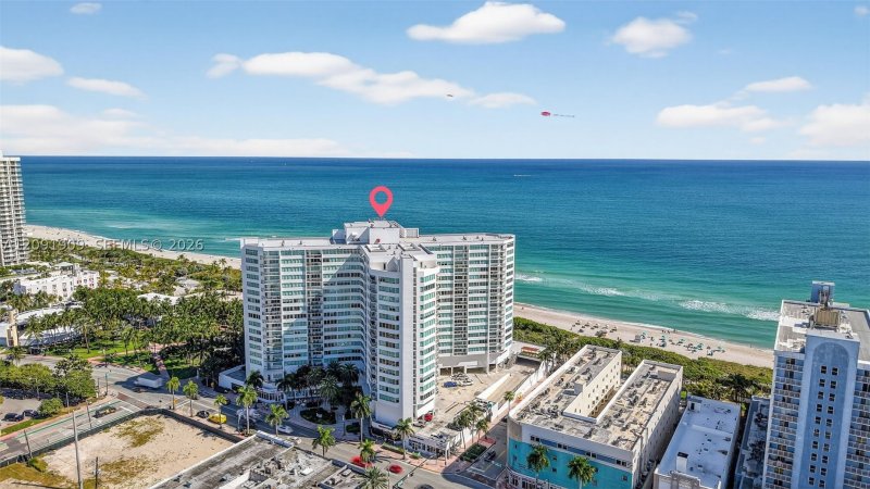 Condo for sale at Burleigh House 805