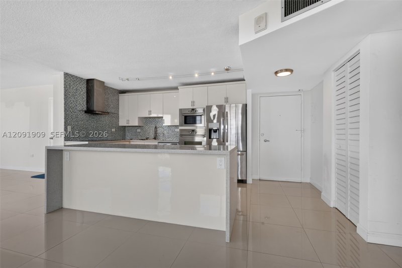 Condo for sale at Burleigh House 805