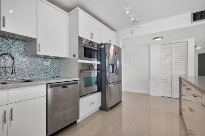 Comprar apartamento no Burleigh House 805