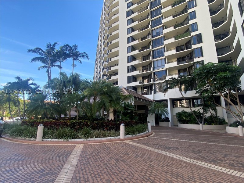 Apartment for rent at Brickell Key One A912