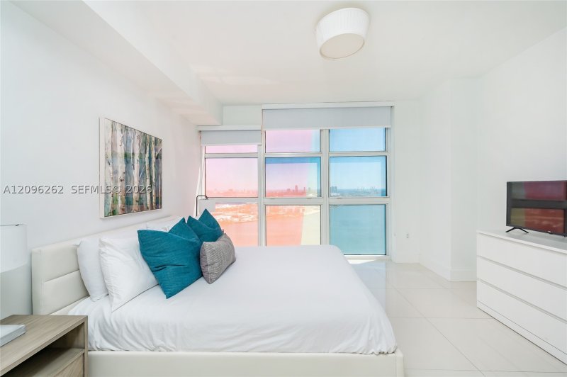 Apartment for rent at 50 Biscayne 3906