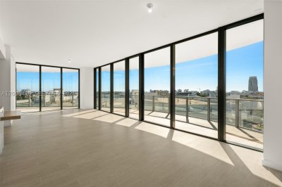 Comprar apartamento no Five Park Miami Beach 1001