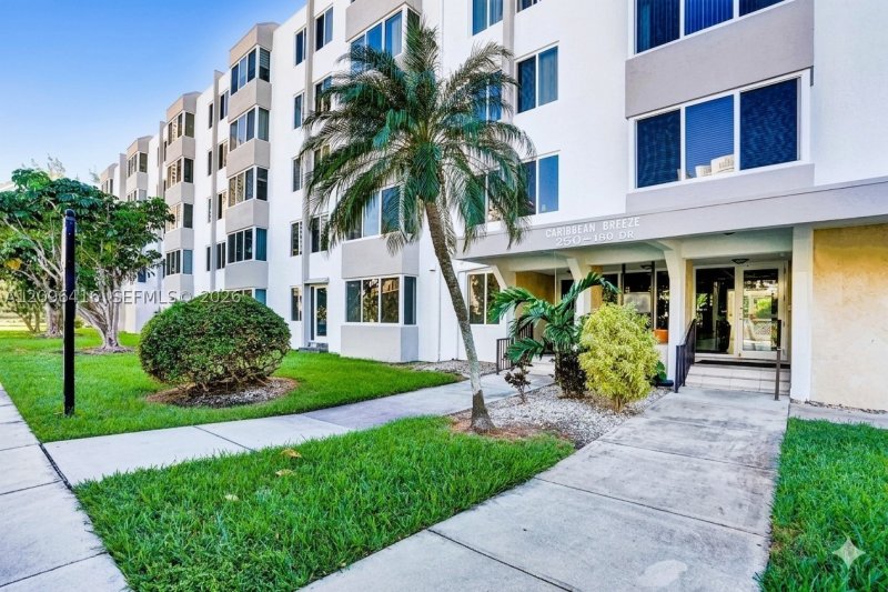 Comprar apartamento no Caribbean Breeze 155