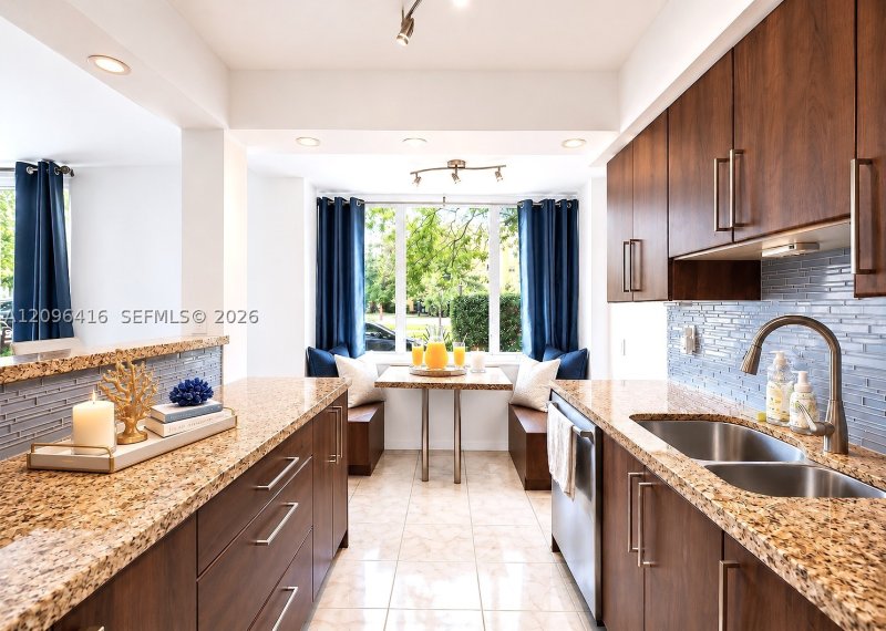 Condo for sale at Caribbean Breeze 155