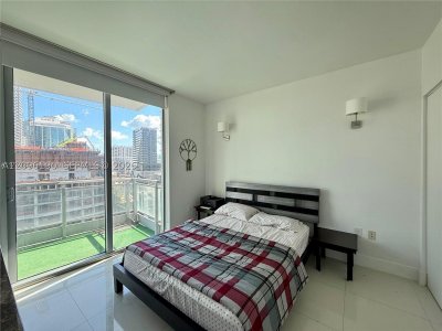 Comprar apartamento no Mint at Riverfront 1104