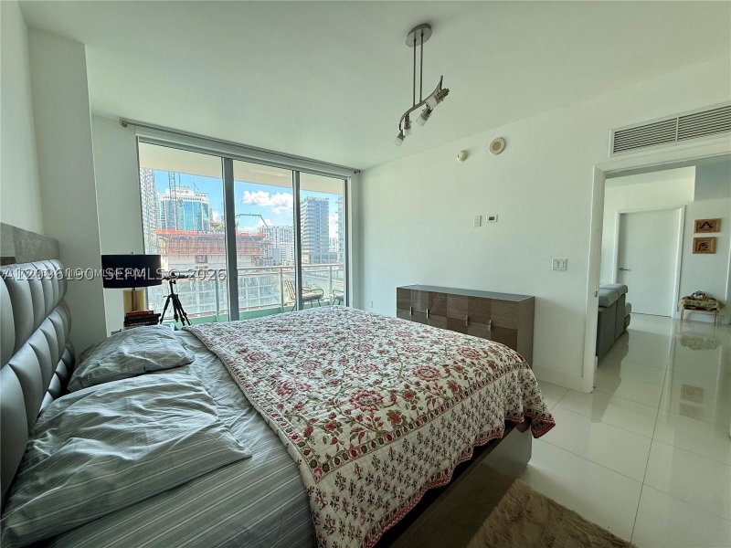 Comprar apartamento no Mint at Riverfront 1104