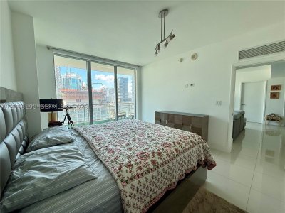Comprar apartamento no Mint at Riverfront 1104