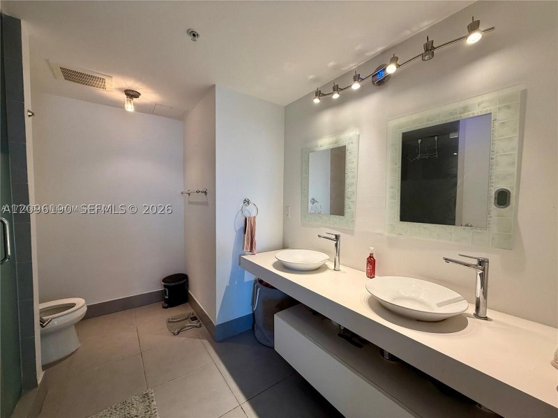 Comprar apartamento no Mint at Riverfront 1104
