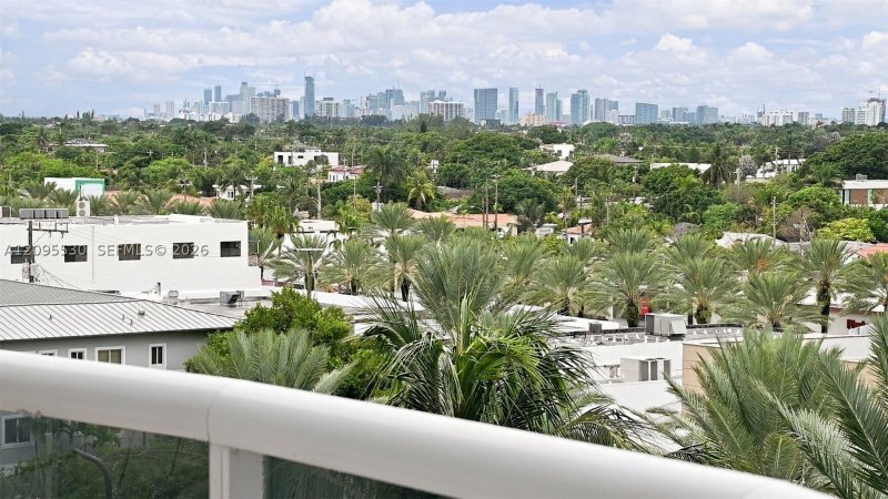 Condo for sale at Majestic Tower 601