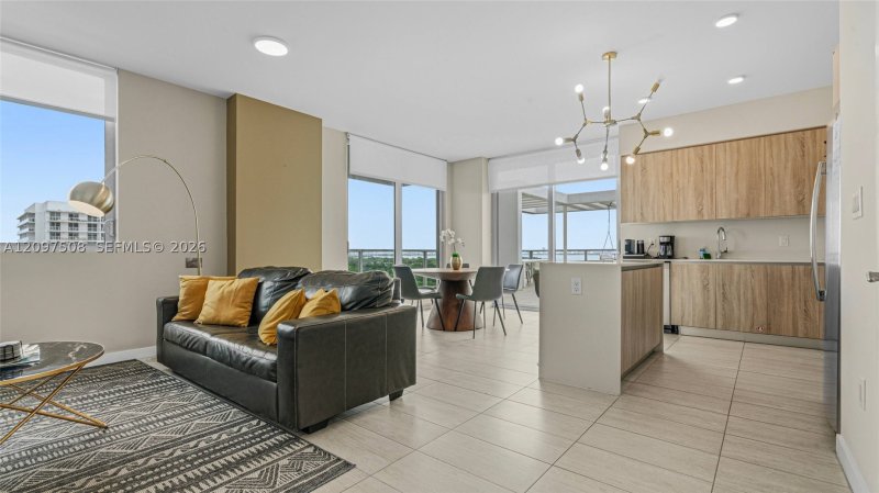Comprar apartamento no Quadro Miami Design District N-913