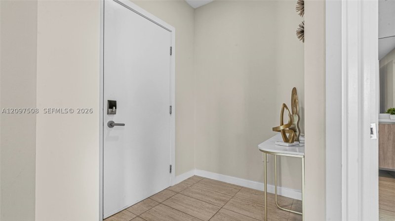 Comprar apartamento no Quadro Miami Design District N-913