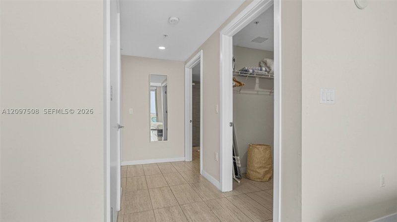 Comprar apartamento no Quadro Miami Design District N-913