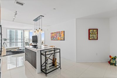 Comprar apartamento no Paramount Miami WorldCenter 3707