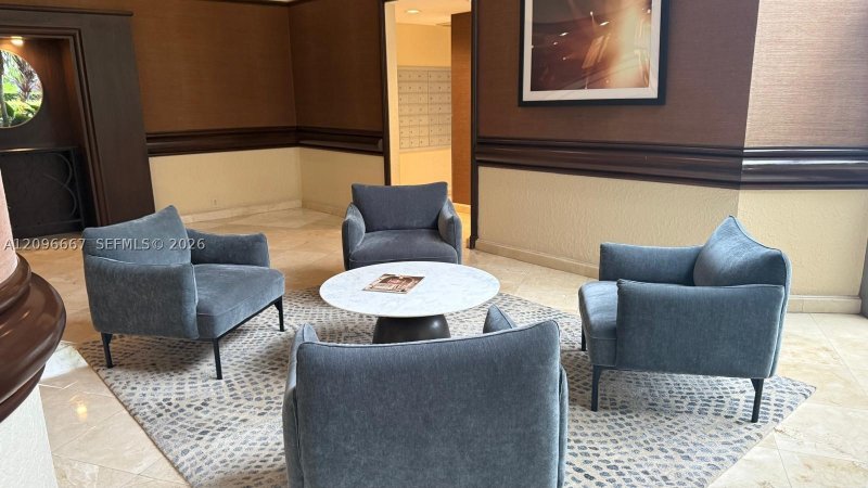Condo for sale at Mystic Pointe 600 410