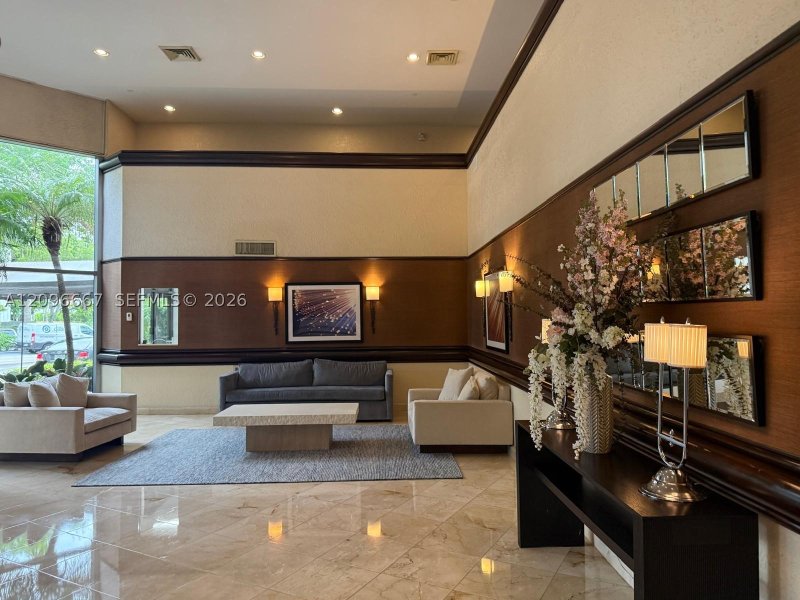 Condo for sale at Mystic Pointe 600 410