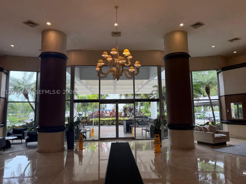 Condo for sale at Mystic Pointe 600 410