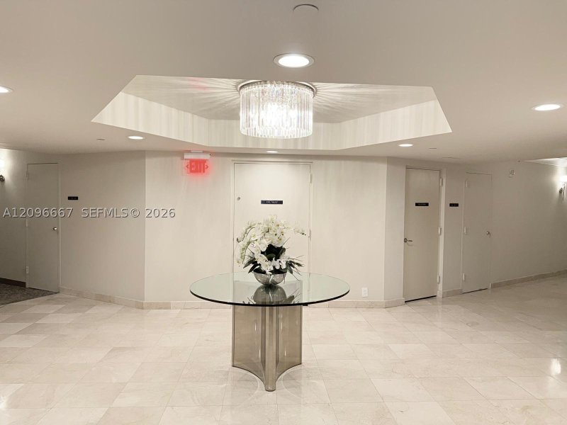 Condo for sale at Mystic Pointe 600 410