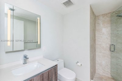 Comprar apartamento en Aria on The Bay 4406