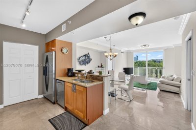 Comprar apartamento no Duo Condo 305E