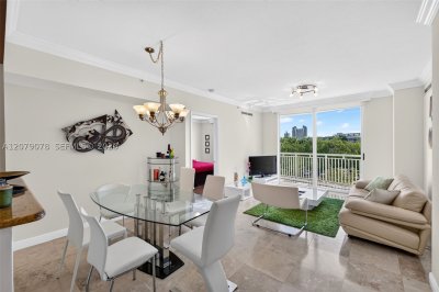Comprar apartamento no Duo Condo 305E