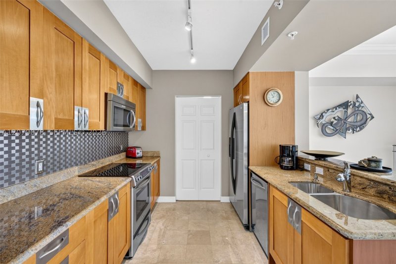 Comprar apartamento no Duo Condo 305E