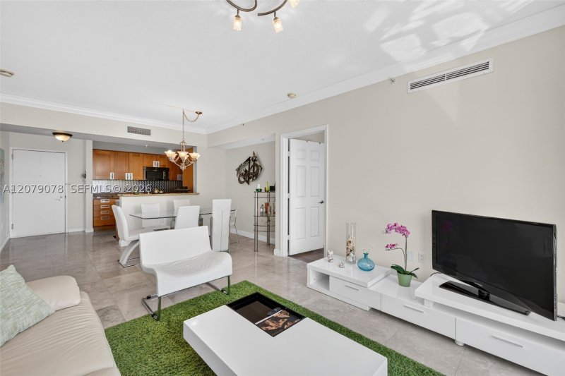 Comprar apartamento no Duo Condo 305E