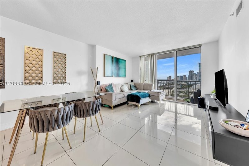 Comprar apartamento en Opera Tower 2510