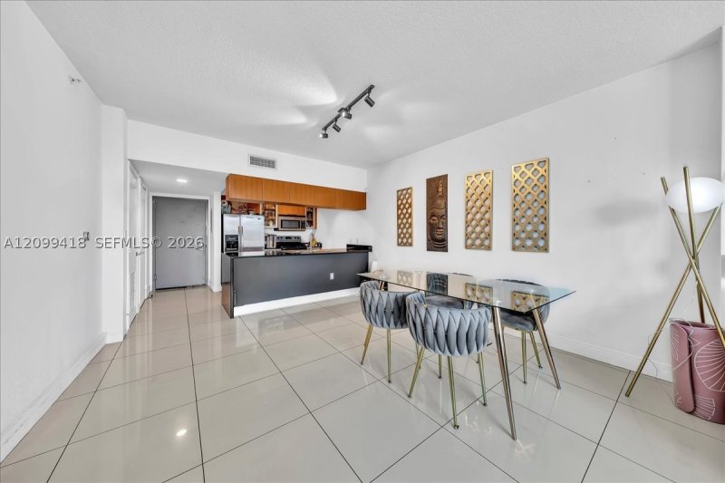 Comprar apartamento en Opera Tower 2510