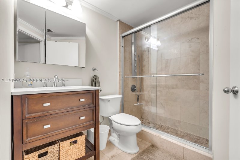 Condo for sale at Courvoisier Courts 1004
