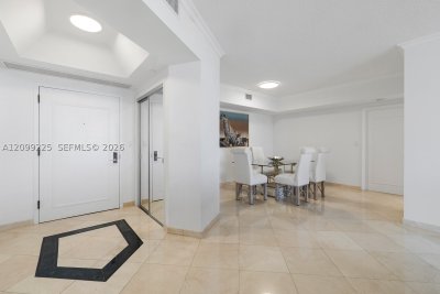 Comprar apartamento en 2000 Williams Island 1710