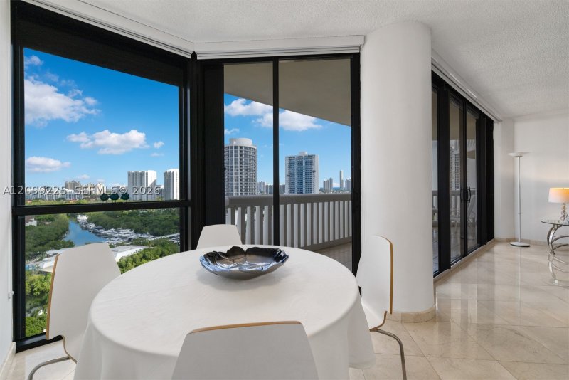 Condo for sale at 2000 Williams Island 1710
