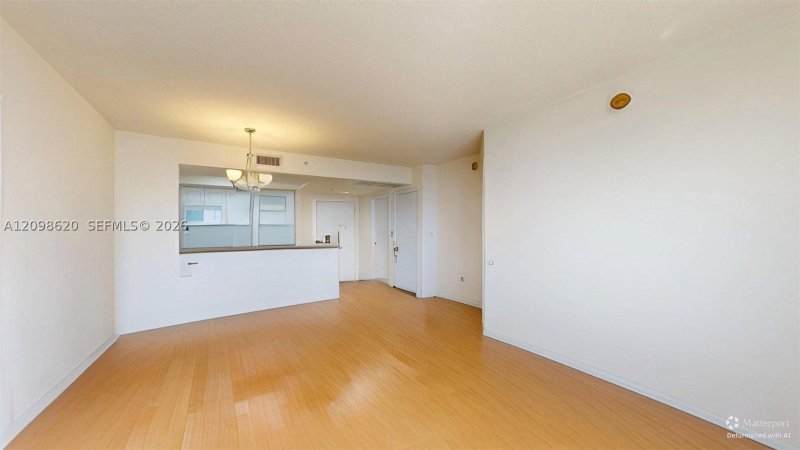 Comprar apartamento en Turnberry On The Green 2505