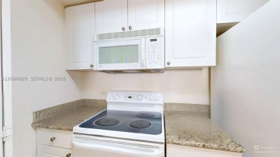 Comprar apartamento en Turnberry On The Green 2505