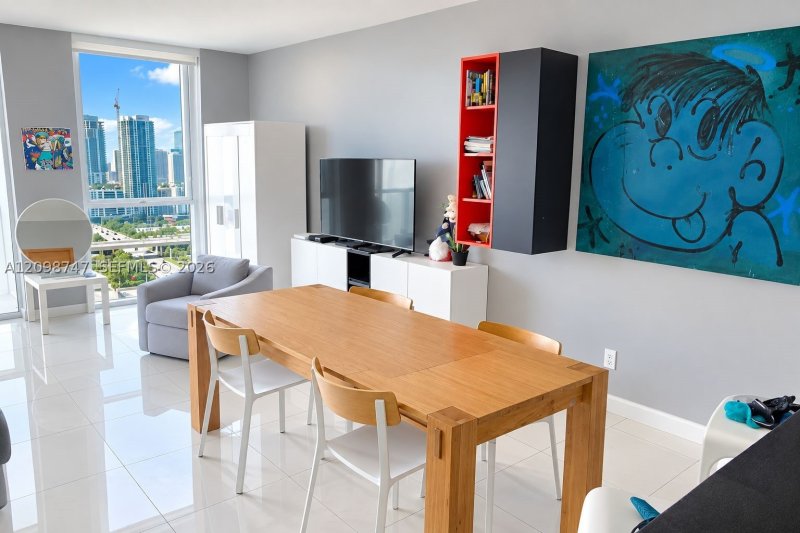 Comprar apartamento no Vizcayne Everglades On The Bay 3204