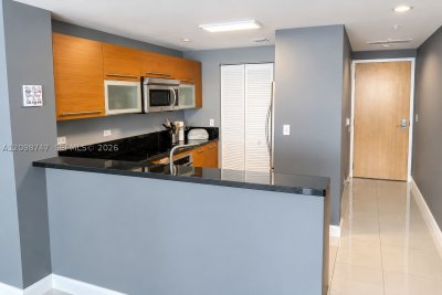 Comprar apartamento no Vizcayne Everglades On The Bay 3204