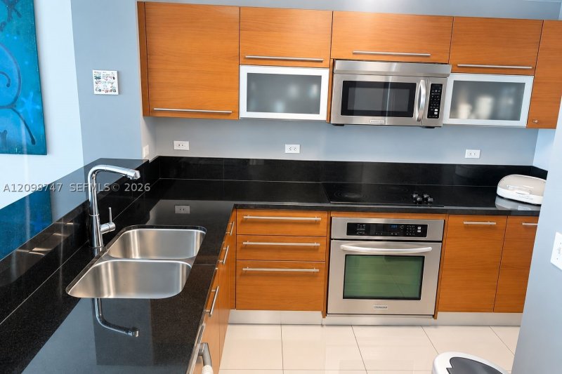 Comprar apartamento no Vizcayne Everglades On The Bay 3204