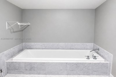 Comprar apartamento no Vizcayne Everglades On The Bay 3204