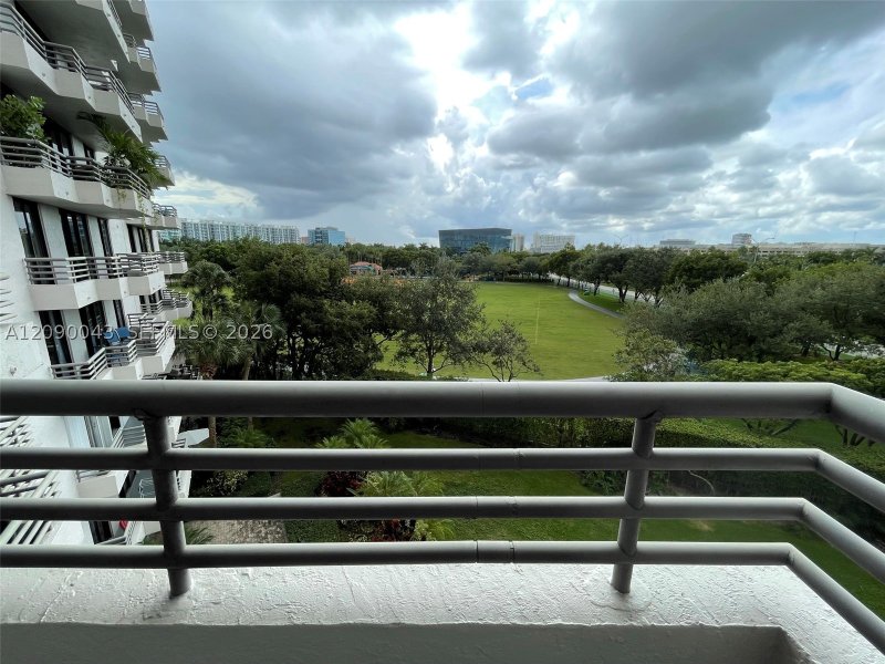 Comprar apartamento no Parc Central South 504