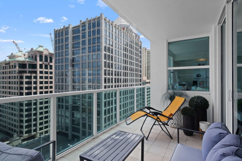 Condo for sale at 350 Las Olas Place 1950