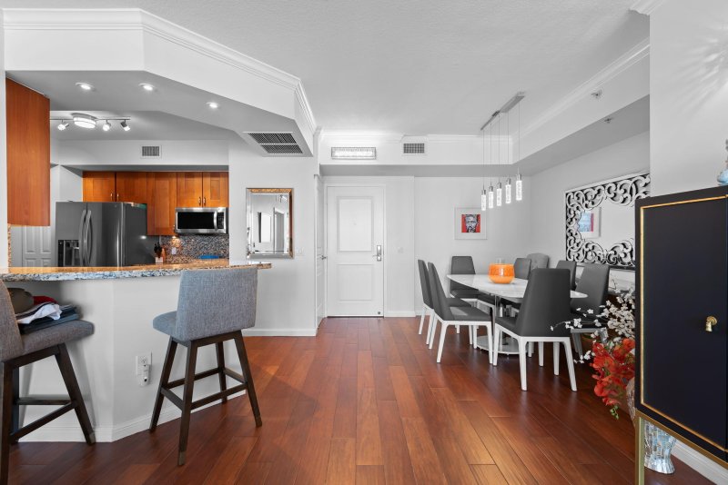 Condo for sale at 350 Las Olas Place 1950