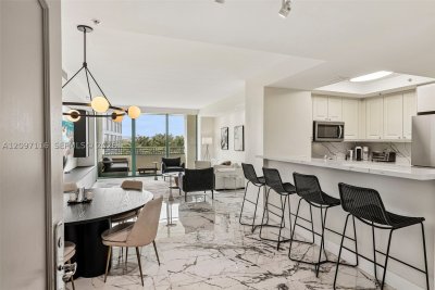 Comprar apartamento no Ritz Carlton Coconut Grove 605