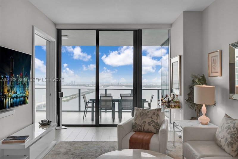 Condo for sale at Gran Paraiso 4705