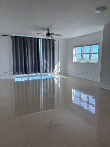 Aluguel de apartamento no One Fifty One at Biscayne 1606