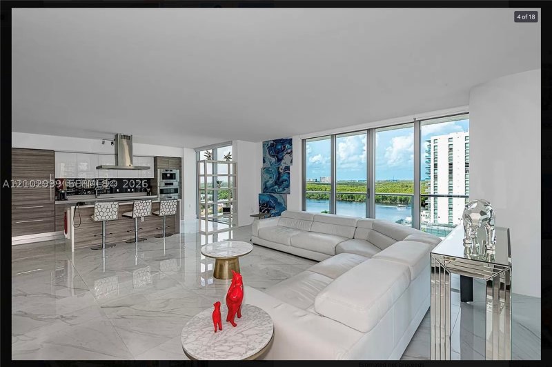 Aluguel de apartamento no Parque Towers at St. Tropez 5-1401