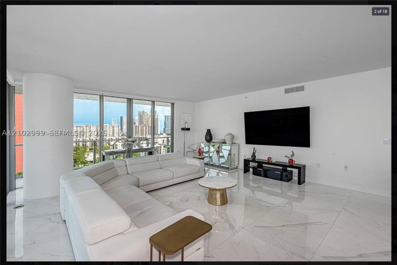 Aluguel de apartamento no Parque Towers at St. Tropez 5-1401