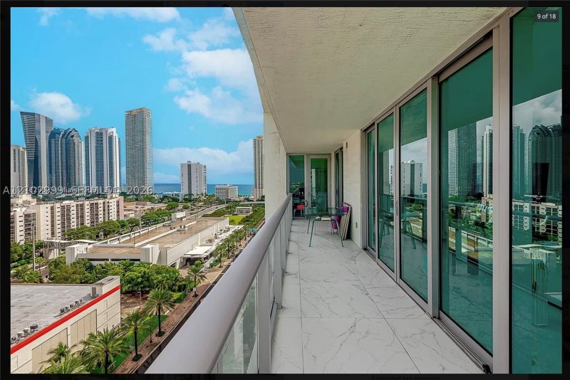 Aluguel de apartamento no Parque Towers at St. Tropez 5-1401