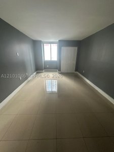 Aluguel de apartamento no Madison Miami E-1006