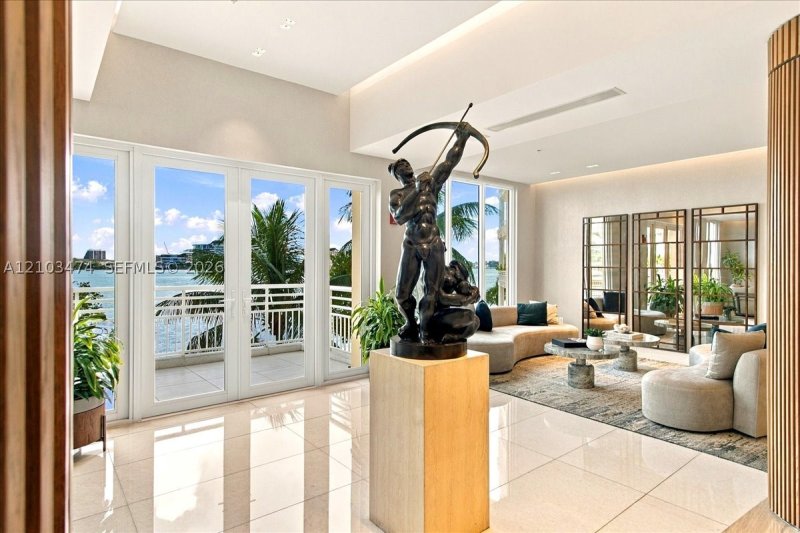 Property photo # 2