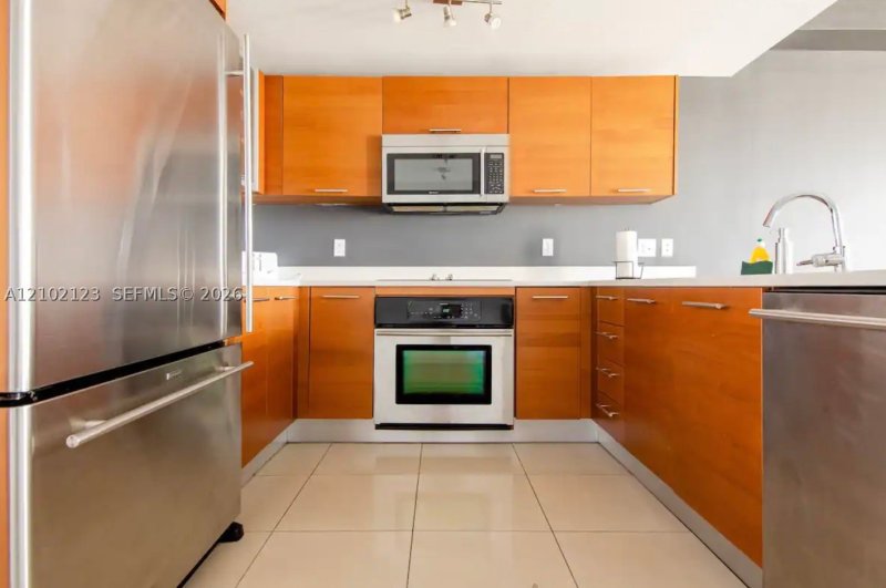 Condo for sale at Midtown Midblock 1108
