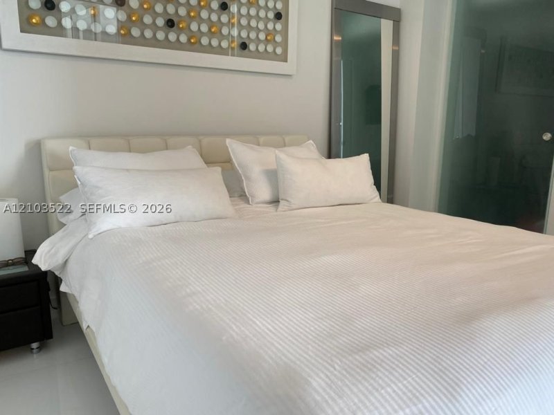 Apartment for rent at Trump Royale 3306